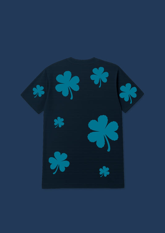 Deep Ocean Luck (Dunkelblau mit blauen Kleeblättern)